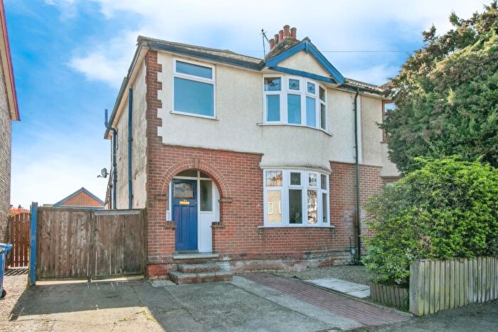 3 Bedroom Semi-Detached House For Sale In Felixstowe Road, Ipswich, IP3