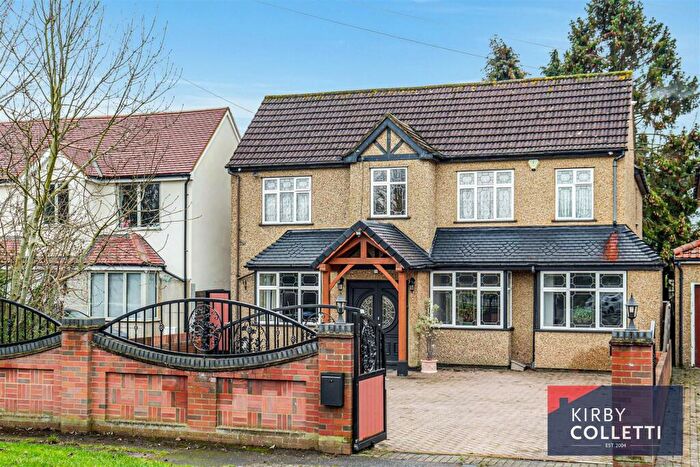 5 Bedroom Detached House For Sale In Old Nazeing Road, Broxbourne, EN10