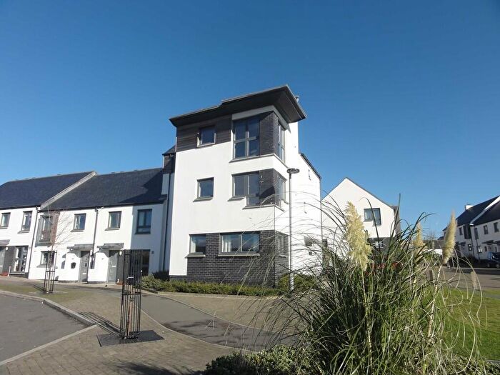 2 Bedroom Flat To Rent In Bartlett Avenue, Bude, EX23