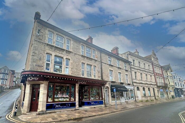 2 Bedroom Flat To Rent In High Street, Swanage, BH19