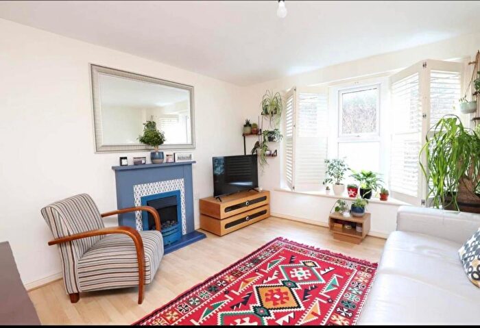 2 Bedroom Apartment To Rent In Sherwood Place, Headington, OX3