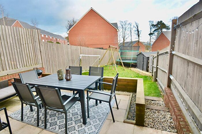3 Bedroom Terraced House For Sale In Elphinstone Road, Hastings, TN34