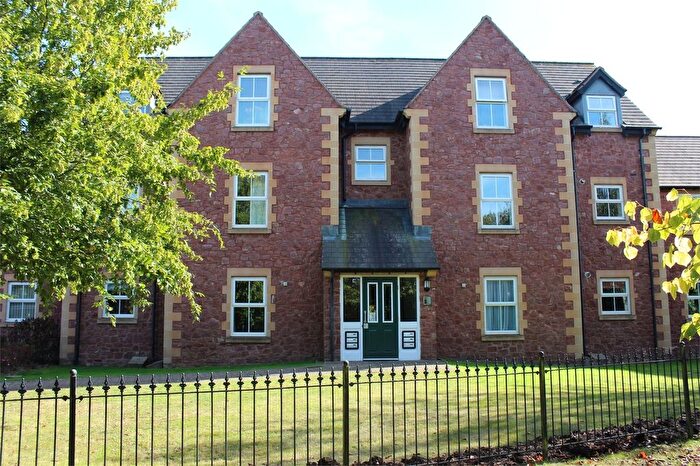 2 Bedroom Flat To Rent In Park View, Cotford St Luke, Taunton, TA4