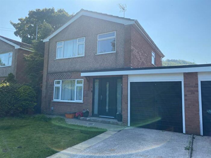 3 Bedroom Detached House To Rent In Llys Enfys, Gwernymynydd, CH7