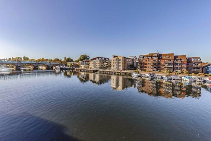2 Bedroom Flat To Rent In Thames Side, Kingston Upon Thames, KT1