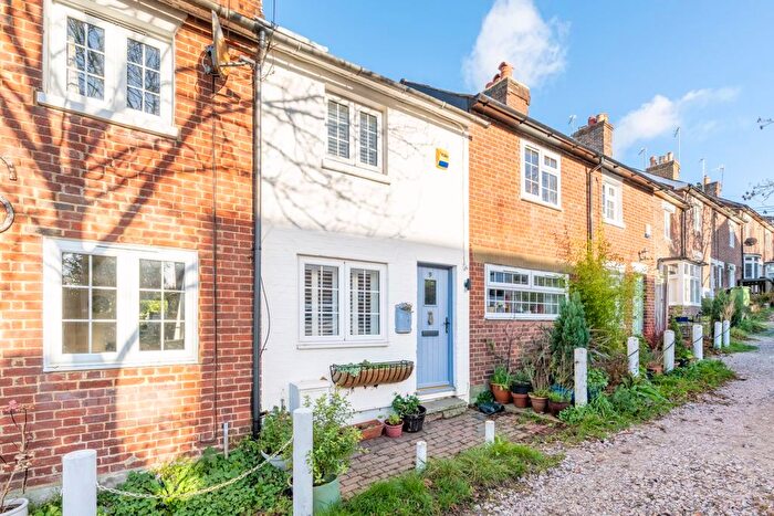 2 Bedroom Cottage For Sale In North Row, Uckfield, TN22