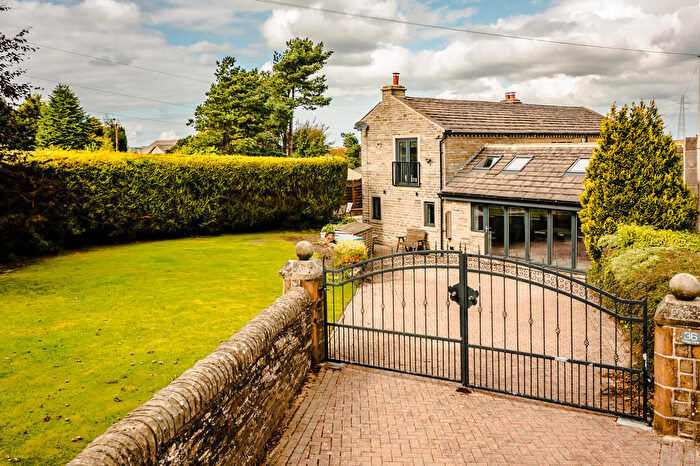 4 Bedroom Detached House For Sale In Cragg Lane, Thornton, BD13