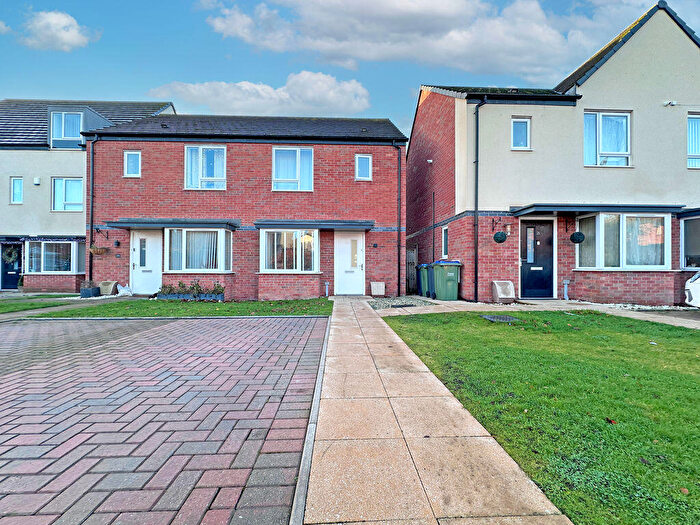 2 Bedroom End Of Terrace House For Sale In Bolton Rise, Tipton, DY4