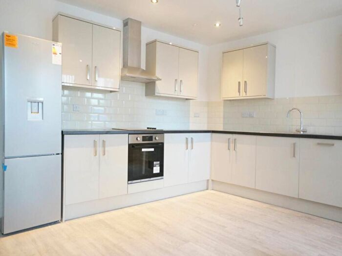 2 Bedroom Apartment To Rent In High Street, Bangor, LL57