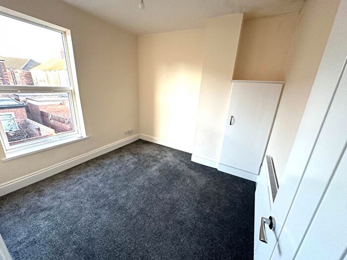 2 Bedroom End Of Terrace House To Rent In Alaska Villas, Barnsley Street, HU8