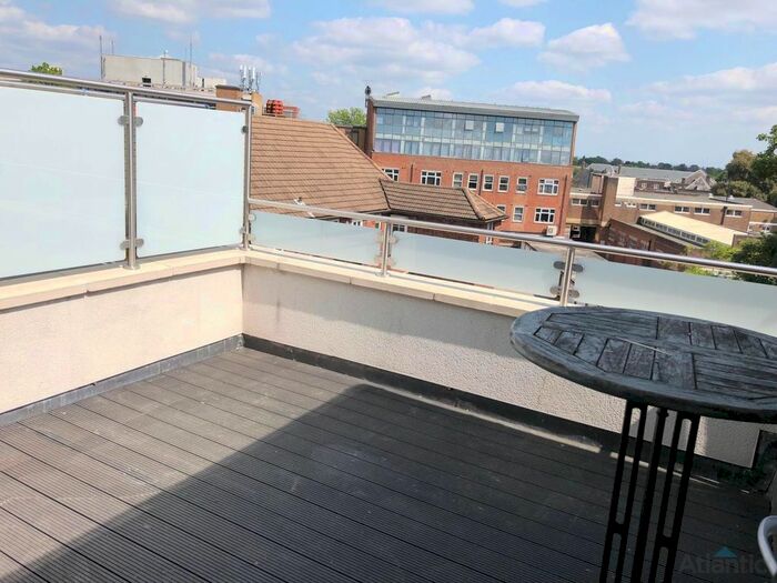 2 Bedroom Flat To Rent In Burleigh Parade, Burleigh Gardens, Southgate, N14