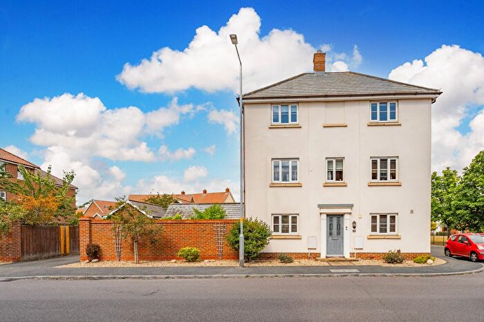 5 Bedroom End Of Terrace House For Sale In Greenland Avenue, Wymondham, NR18