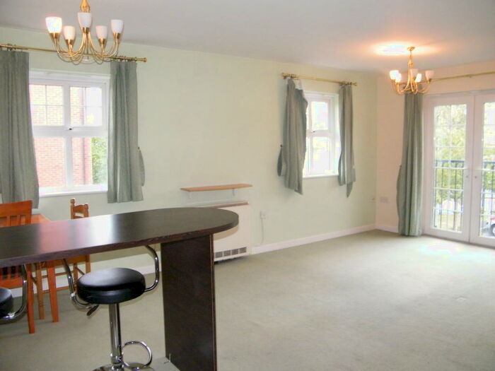 2 Bedroom Flat To Rent In Bridgewater Court, Longford Road, M32