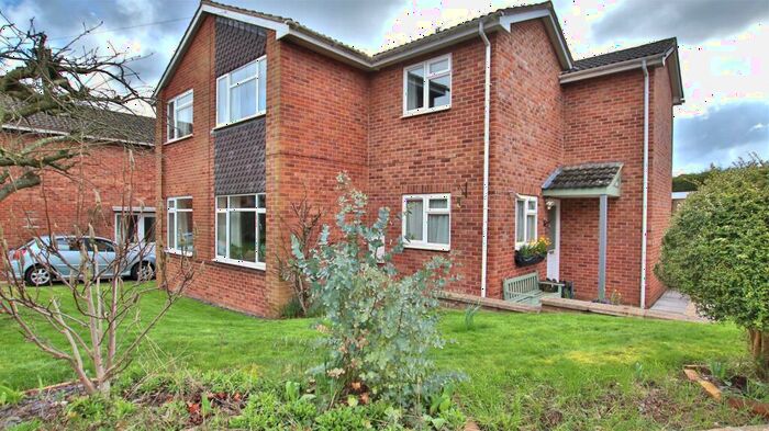 4 Bedroom Detached House For Sale In Apperley Park, Apperley, Gloucester, GL19