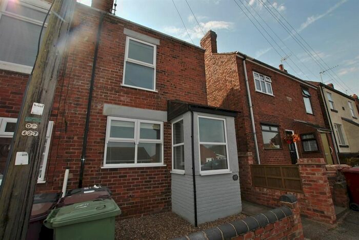 2 Bedroom End Of Terrace House To Rent In Knighton Street, North Wingfield, Chesterfield, S42