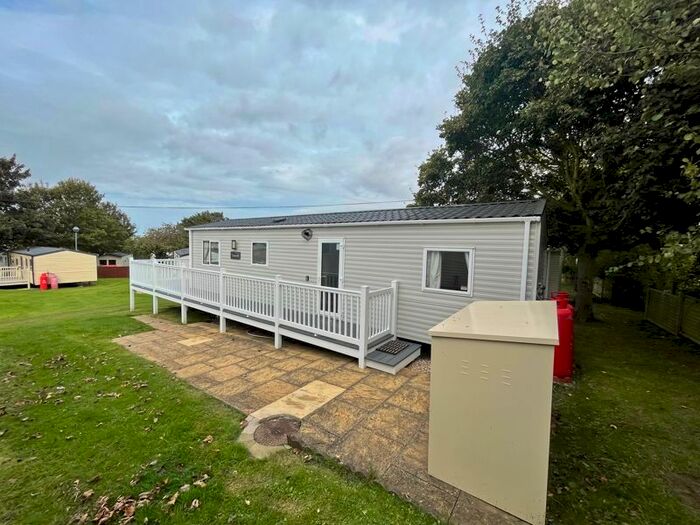 3 Bedroom Mobile/park Home For Sale In Watchet, TA23