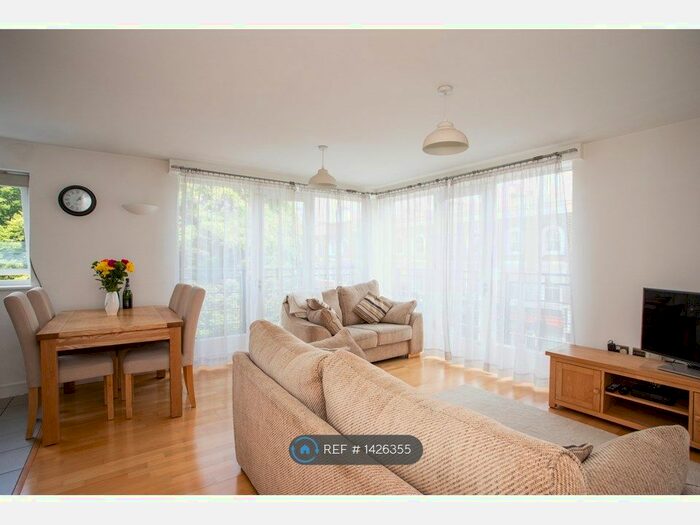 2 Bedroom Flat To Rent In Clephane Road, London, N1