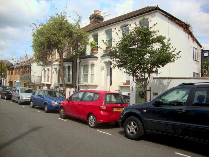 2 Bedroom Flat To Rent In Elfort Road, Highbury, London, N5