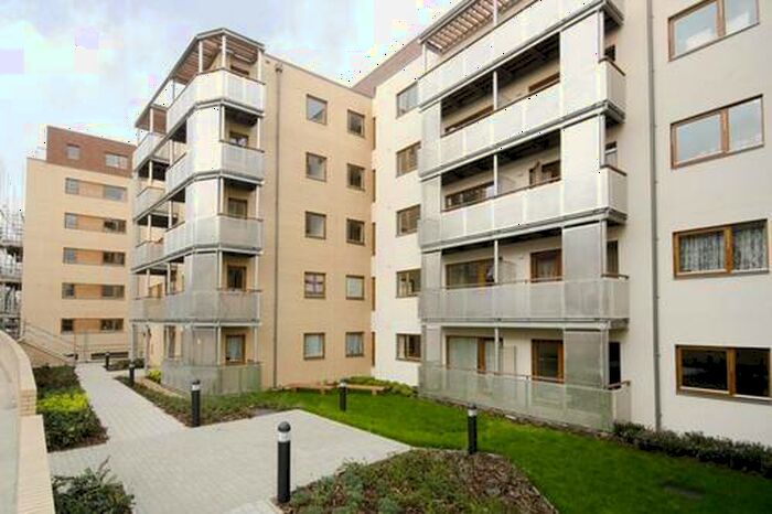 1 Bedroom Flat To Rent In Pryce House, Campbell Road, Mile End, Bow, London, E3