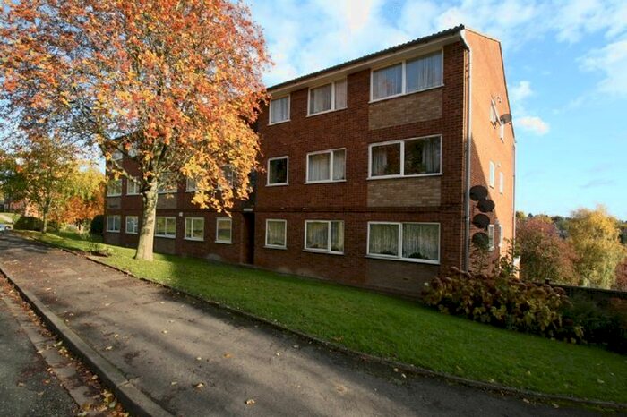 1 Bedroom Flat To Rent In Windsor Drive, High Wycombe, HP13