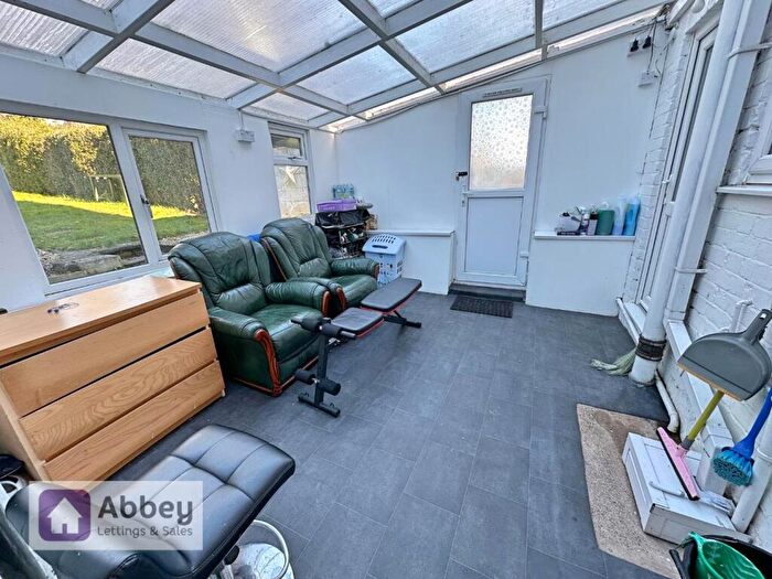 2 Bedroom Semi-Detached House For Sale In Anstey Lane, Leicester, LE4