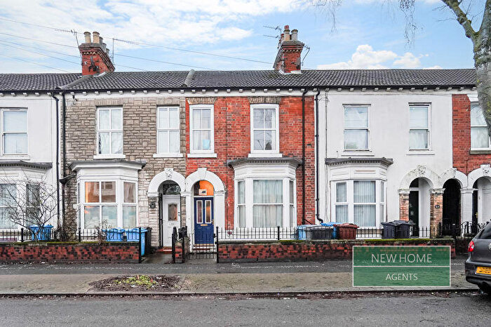 3 Bedroom Terraced House For Sale In Sandringham Street, Hull, HU3