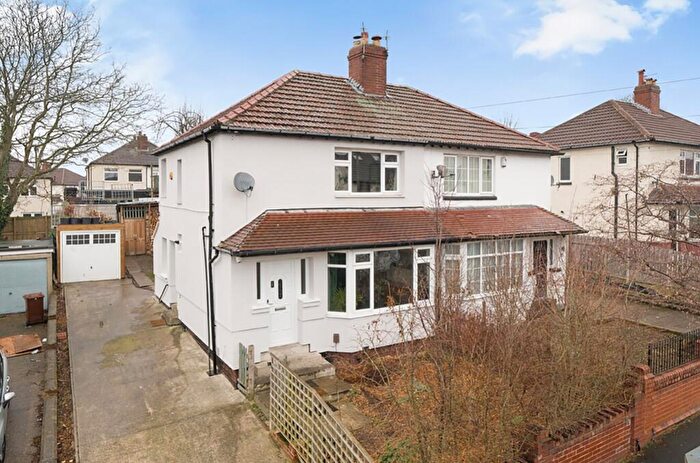 3 Bedroom Semi Detached House For Sale In Easterly Crescent, Leeds, LS8