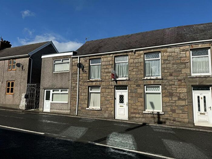 3 Bedroom Semi-Detached House For Sale In Gwilym Road, Cwmllynfell, Swansea, SA9