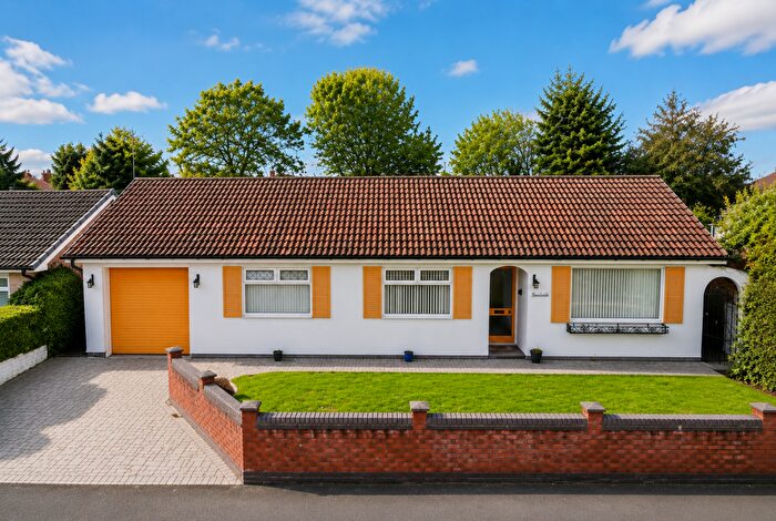 3 Bedroom Detached Bungalow For Sale In Wynnstay Lane, Marford, Wrexham, LL12