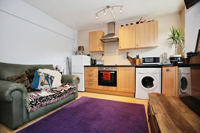 1 Bedroom Flat For Sale In Friars Hill, Wroxton, Banbury, Oxfordshire, OX15