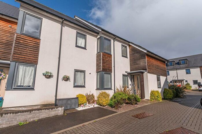 1 Bedroom Flat For Sale In White Hart Mews, Caldicot, NP26