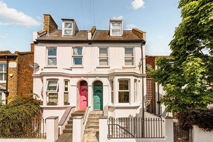 1 Bedroom Flat To Rent In Shakespeare Road, Acton, W3