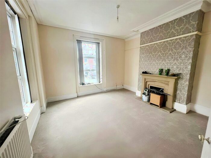 5 Bedroom End Of Terrace House To Rent In Dukes Brow, Blackburn, Lancashire, BB2