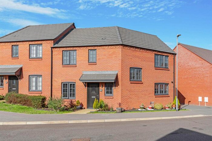 3 Bedroom Semi-Detached House For Sale In Venus Avenue, Barton Seagrave, Kettering, NN15