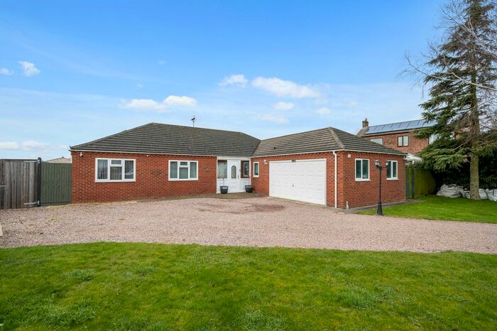 3 Bedroom Detached Bungalow For Sale In Lambert Bank, Holbeach, Spalding PE12