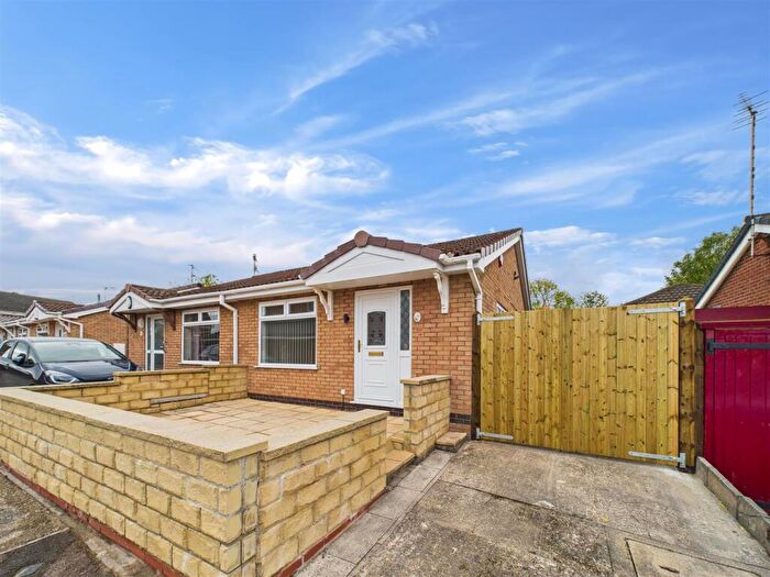 2 Bedroom Semi-Detached Bungalow To Rent In Meadow Rise, Nottingham, NG6