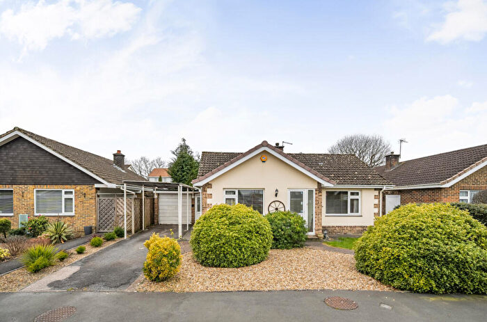 2 Bedroom Bungalow For Sale In Damask Way, Warminster, BA12