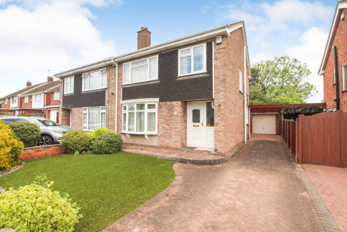 3 Bedroom Semi Detached House For Sale In Aspen Avenue, Bedford, MK41
