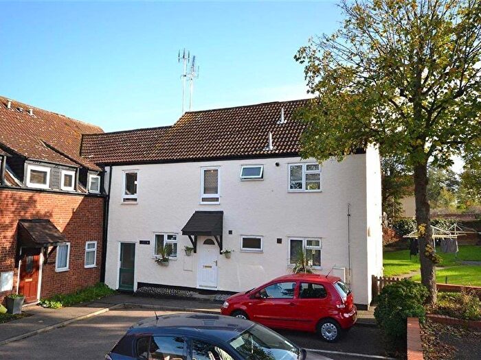 2 Bedroom Apartment To Rent In Ongar Road, Abridge, RM4