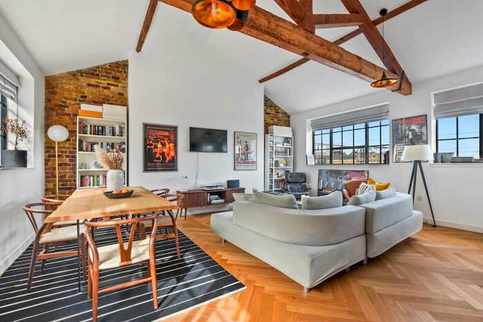 2 Bedroom Flat To Rent In The Courtyard (), Primrose Hill., NW1