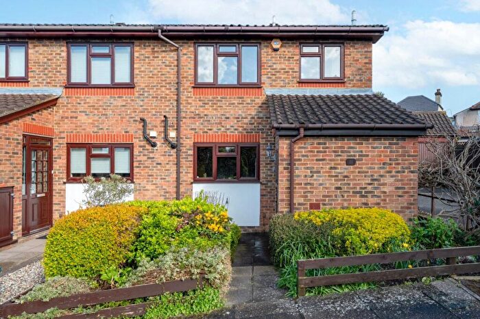 3 Bedroom End Of Terrace House For Sale In Corrib Drive, Sutton, SM1