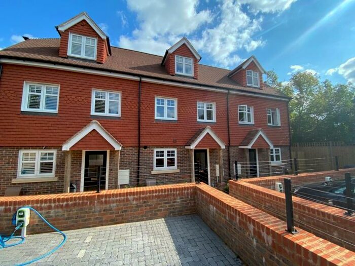 3 Bedroom Terraced House To Rent In Bagshot, GU19