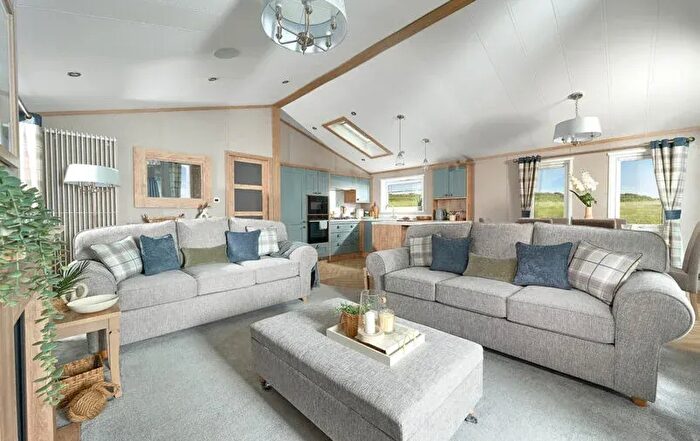 2 Bedroom Park Home For Sale In Landford, Salisbury, SP5