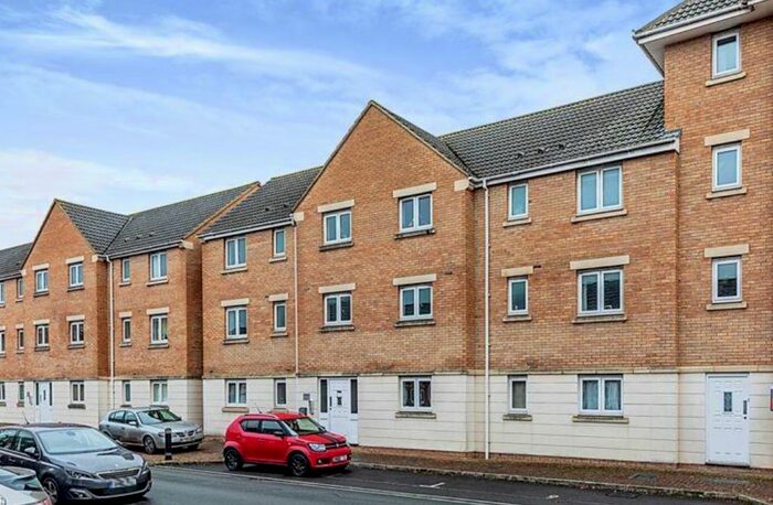 2 Bedroom Flat To Rent In Macfarlane Chase, Weston-Super-Mare, BS23