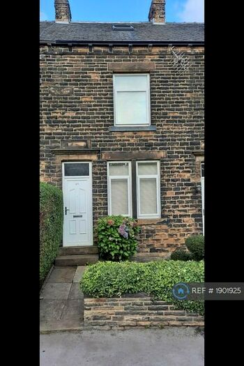 3 Bedroom Terraced House To Rent In Dick Lane, Tyersal, Bradford, BD4