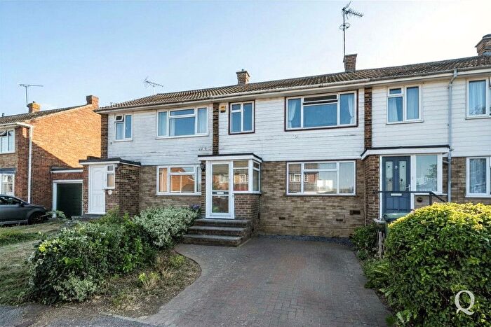 3 Bedroom Terraced House For Sale In Westerham Road, Sittingbourne, Kent, ME10