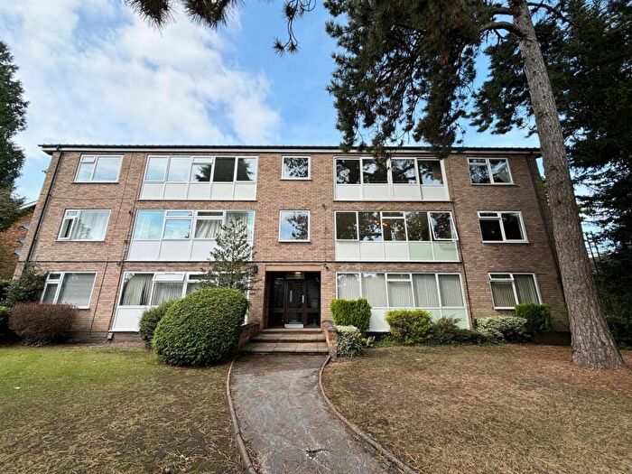 2 Bedroom Flat To Rent In Manor Court, Manor Road, Dorridge, B93