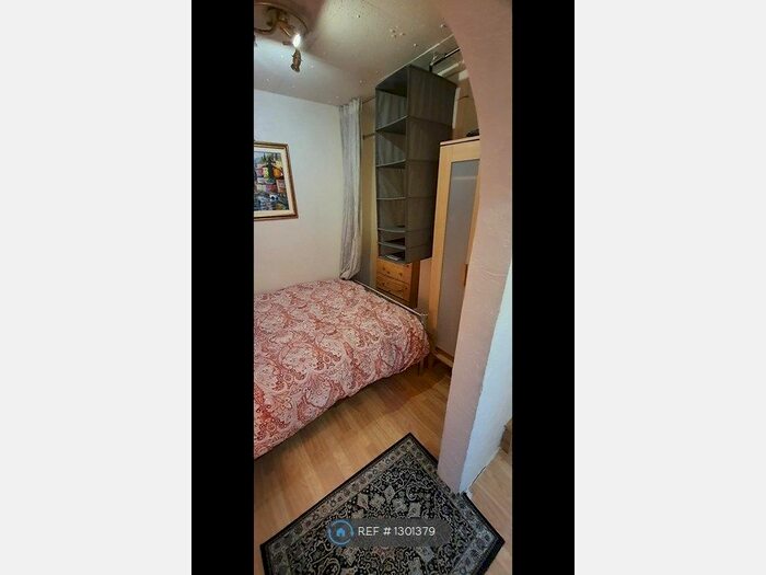 Studio To Rent In Prayle Grove, London NW2