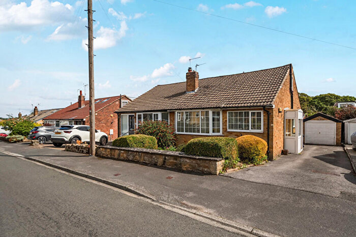 2 Bedroom Semi-Detached Bungalow For Sale In Crofton Rise, Shadwell, LS17
