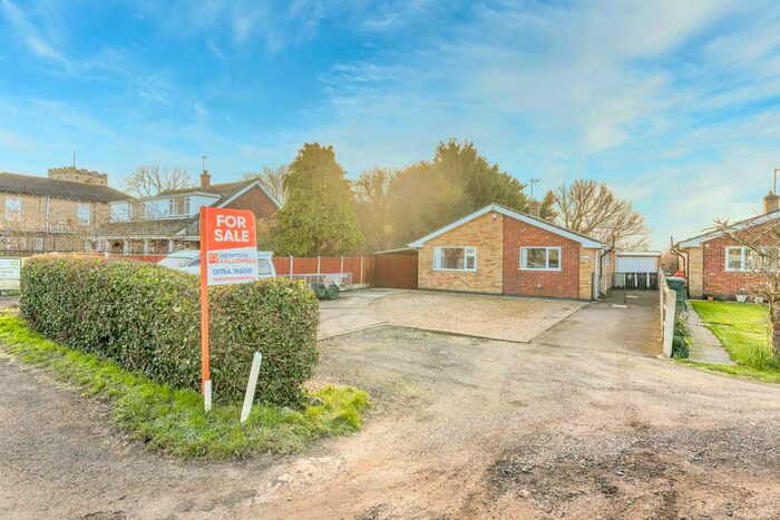 3 Bedroom Detached Bungalow For Sale In West End, Hogsthorpe, PE24